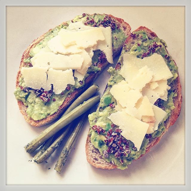 Snack Time = Avocado toast, quinoa, cheese + pickled strignbeans 