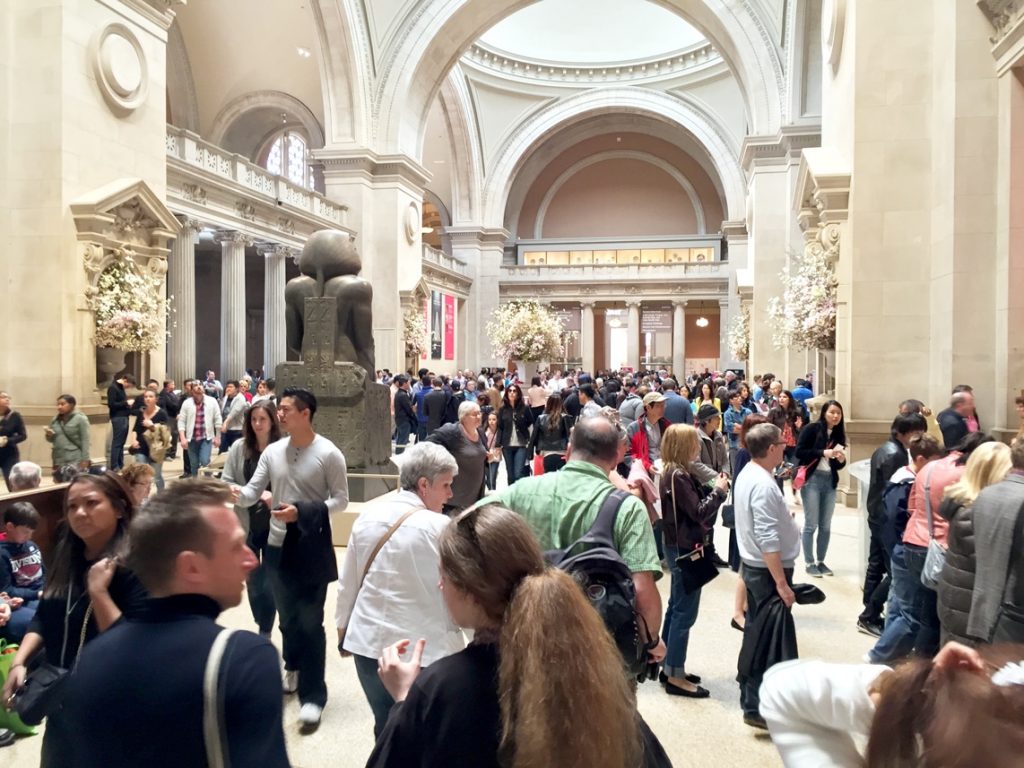 metropolitan museum of art entrance hall