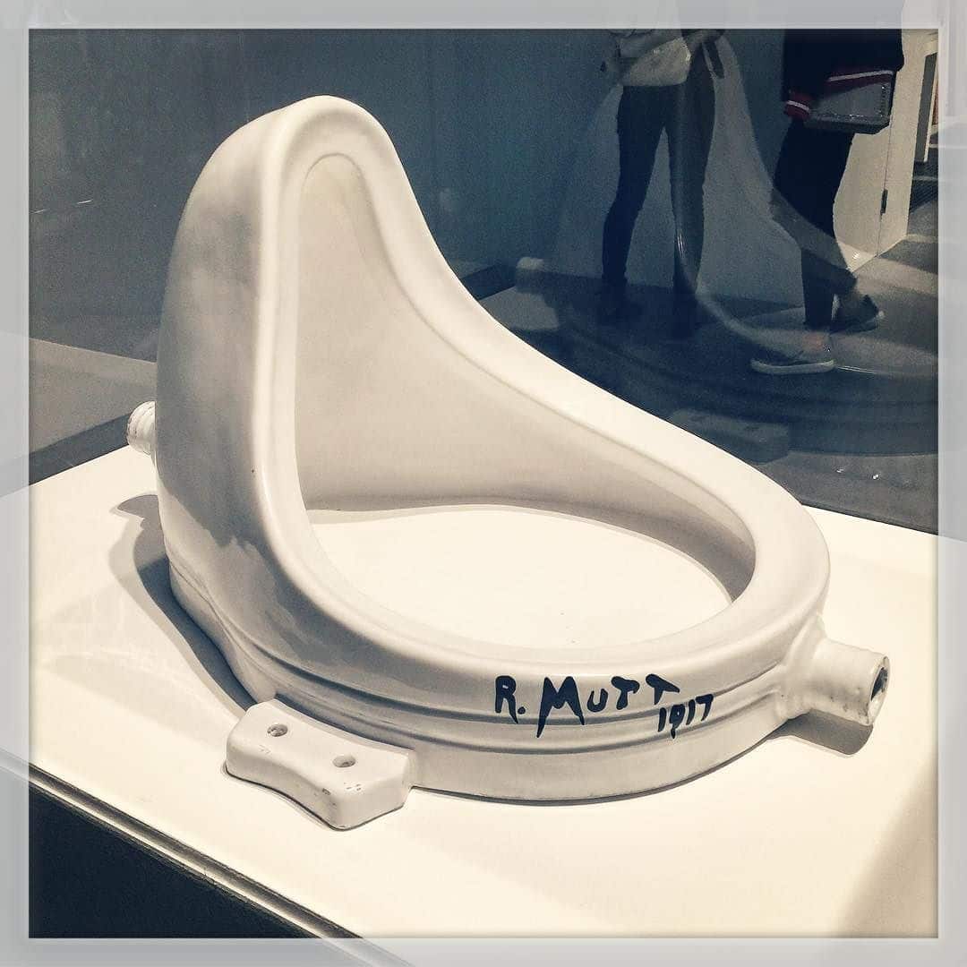 Duchamp Fountain 1917